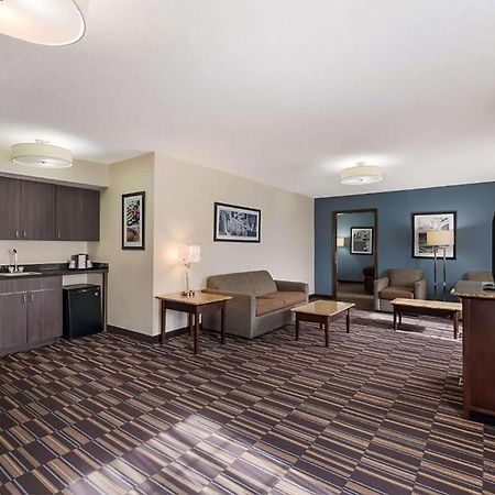 Baymont By Wyndham Elizabeth City Bagian luar foto