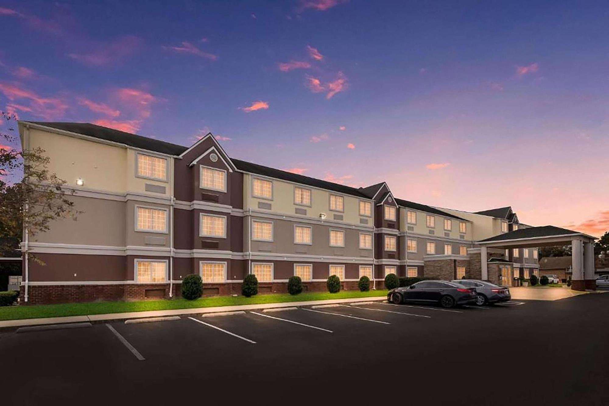Baymont By Wyndham Elizabeth City Bagian luar foto