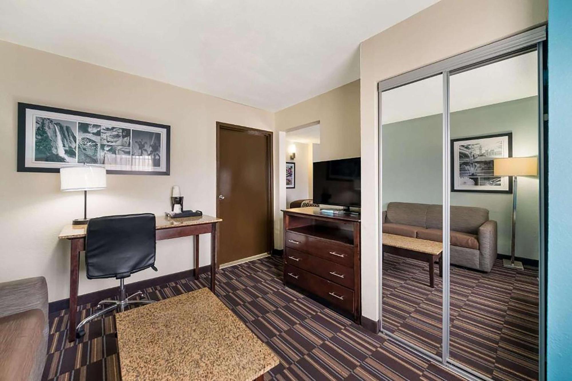 Baymont By Wyndham Elizabeth City Bagian luar foto